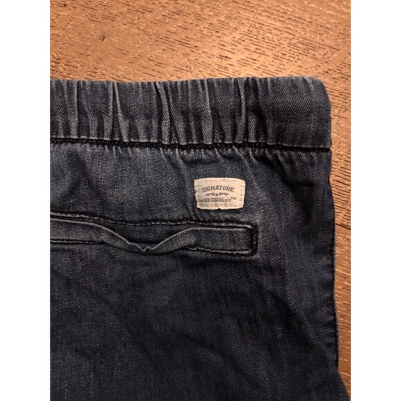 Levi's Blue Jeans with White Stripe - Picture 5 of 11